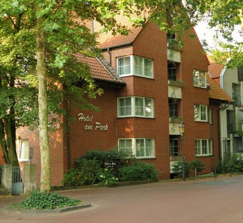 Hotel Am Park Dinslaken Extérieur photo