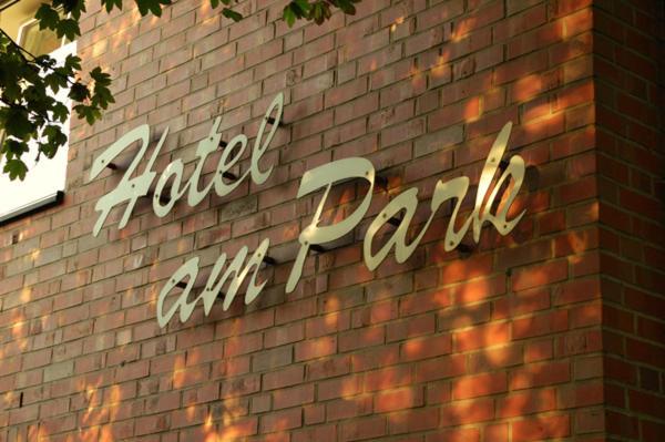 Hotel Am Park Dinslaken Extérieur photo