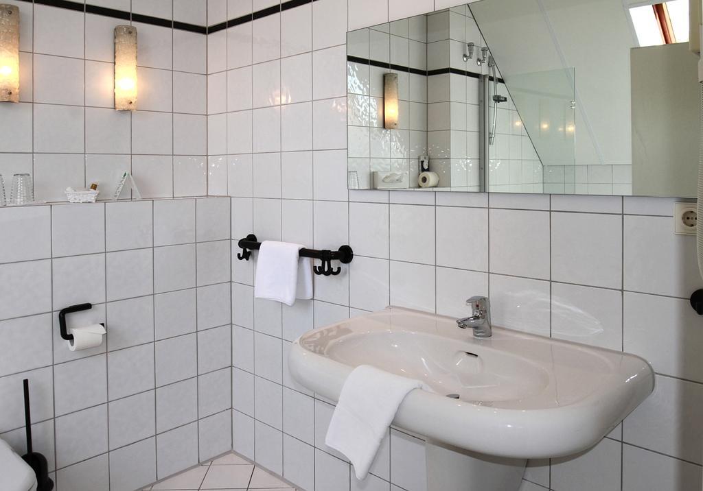 Hotel Am Park Dinslaken Extérieur photo